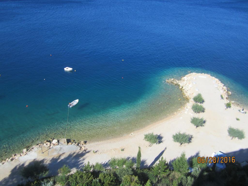 Apartments Lozina On The Beach Omiš Exterior foto