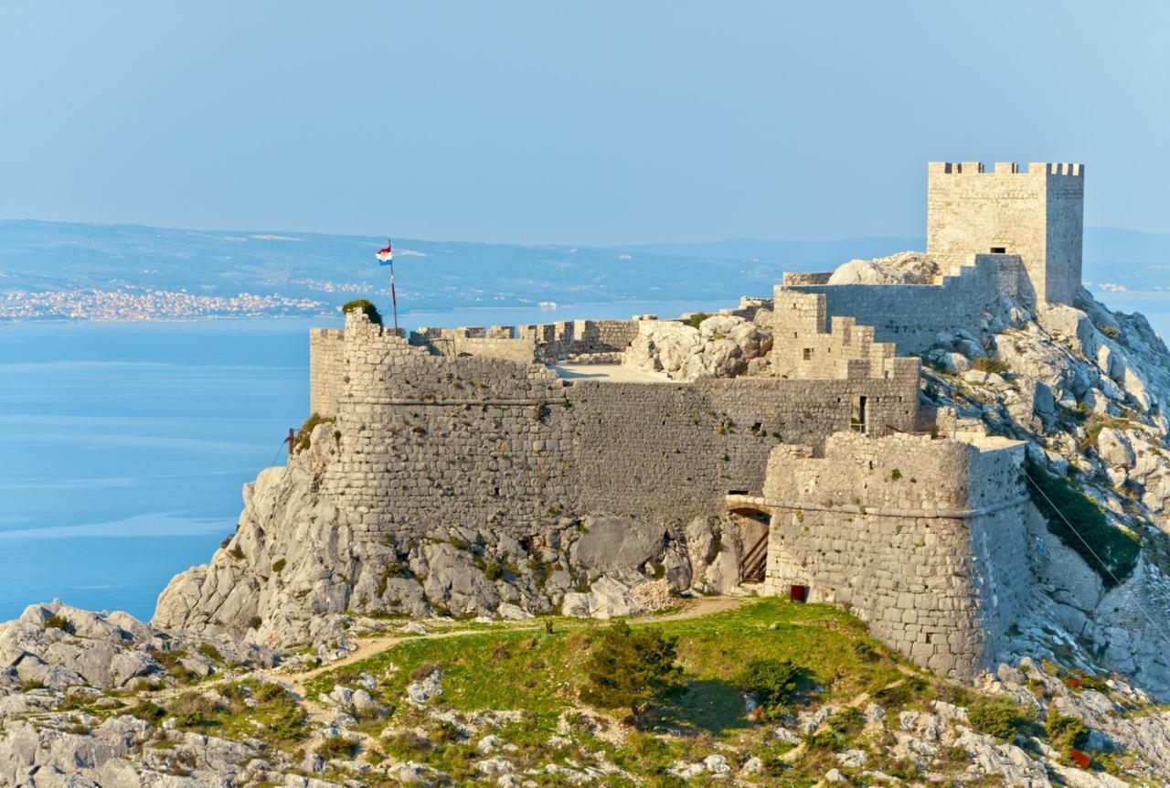 Apartments Lozina On The Beach Omiš Exterior foto