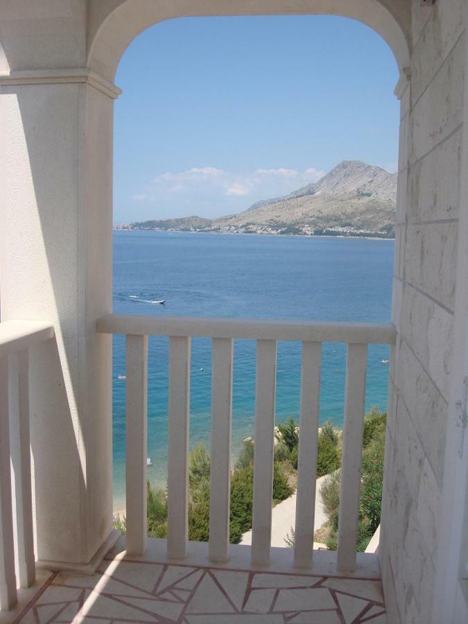 Apartments Lozina On The Beach Omiš Exterior foto